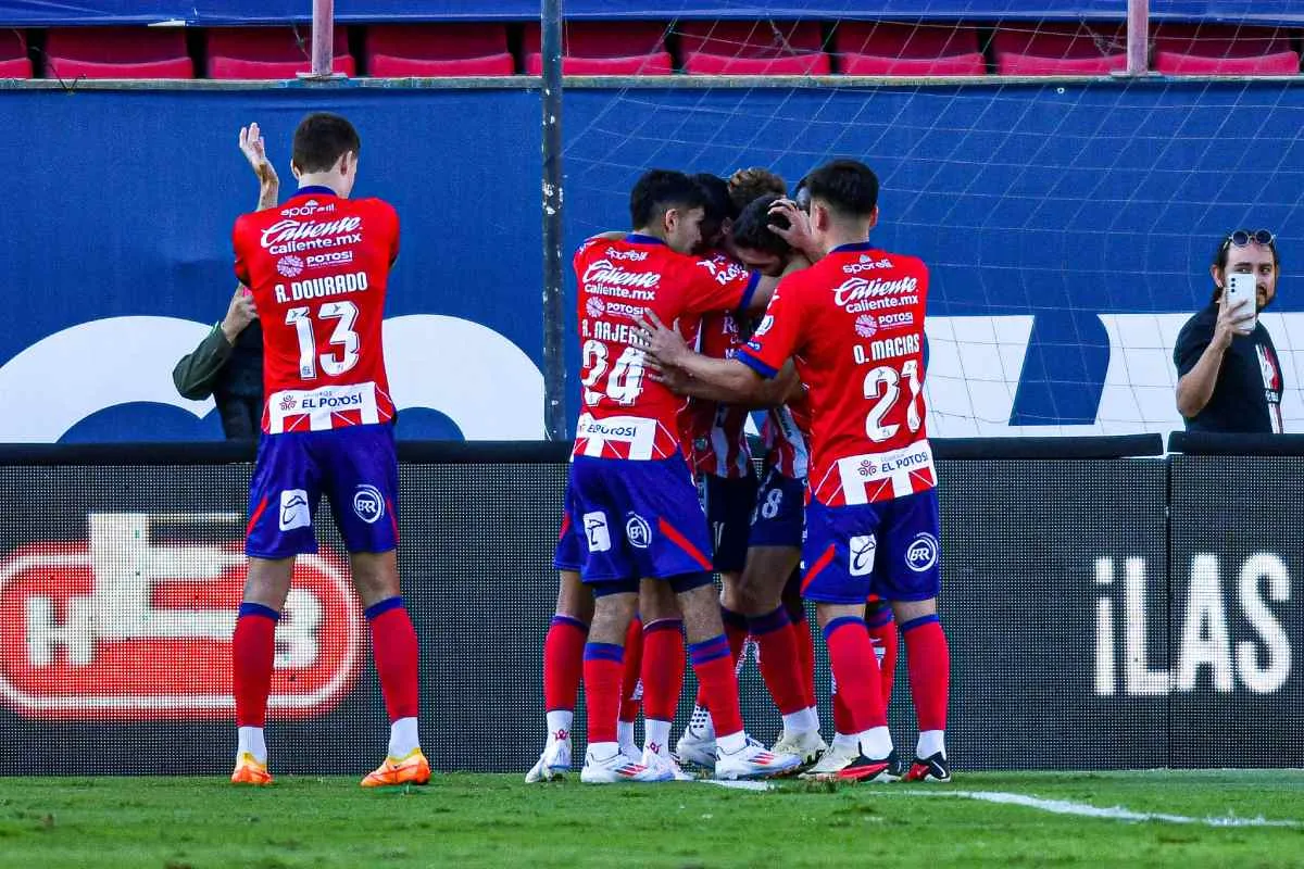 Los potosinos aprovecharon las ausencias del campeón