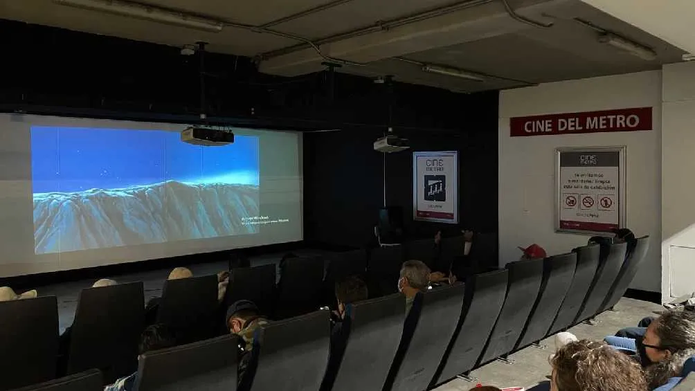 El cine gratis se ubica en la estación Zapata de la Línea 12.