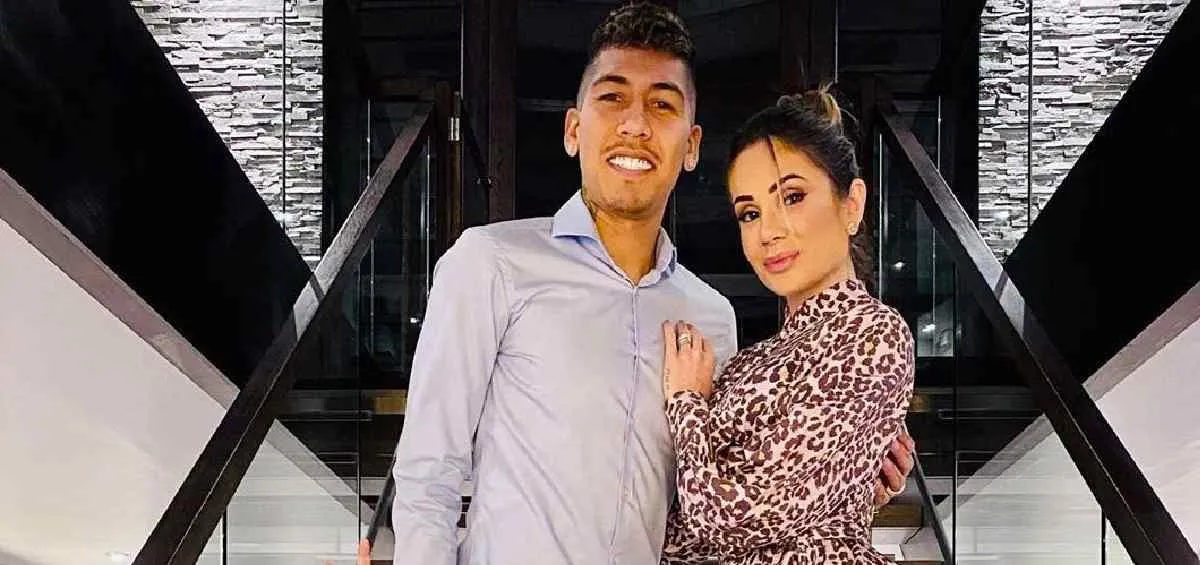 X:@R_Firmino09 Firmino con su nuevo rol