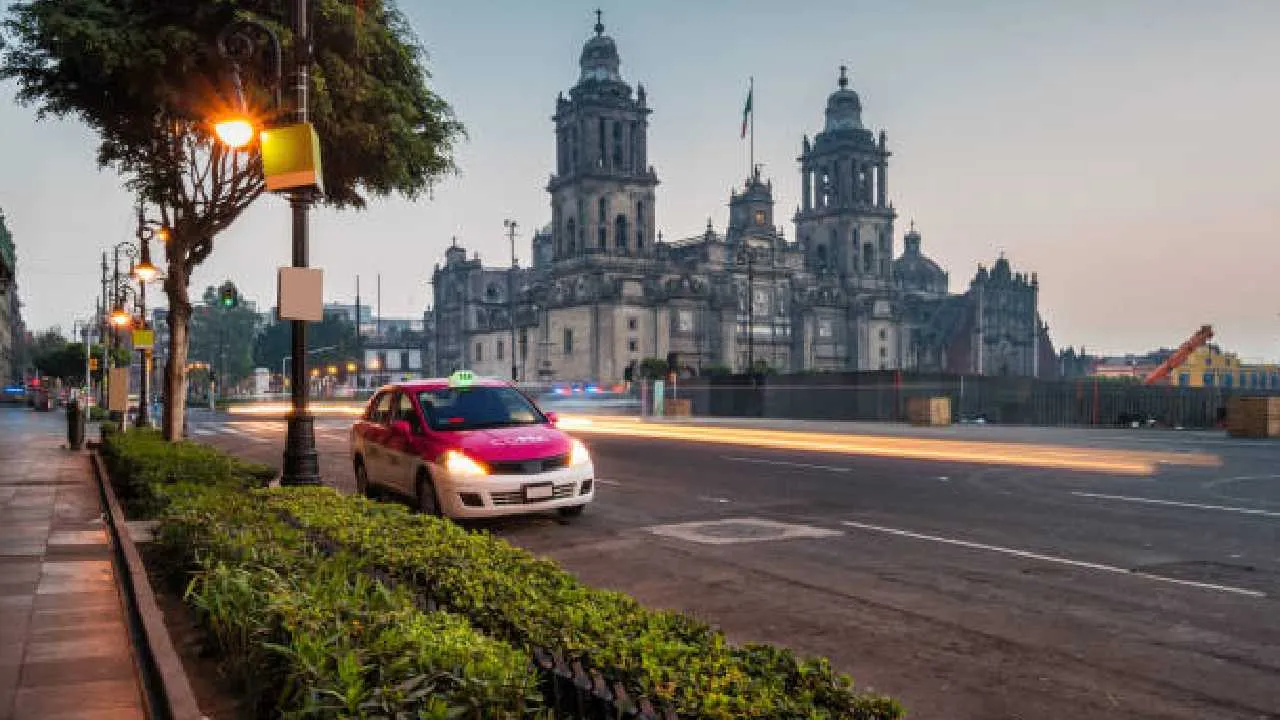 No respetar el reglamento de tránsito podría significar una multa económica.