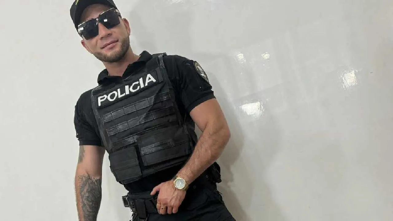 IG: @sr_indomable30 El policía negó estar suspendido por la SSC de la CDMX.