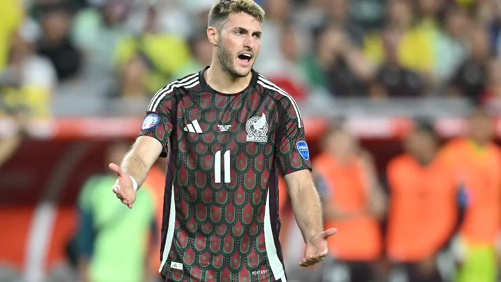 Santiago Giménez está en una sequía de goles