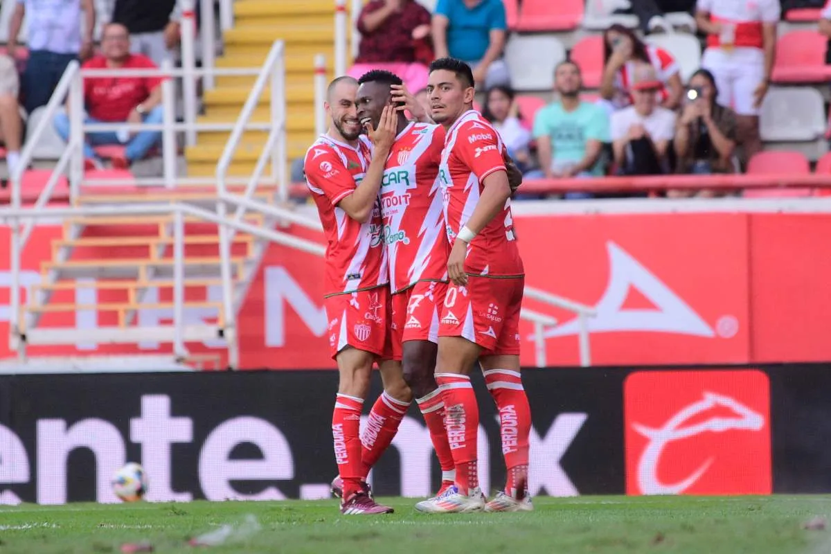 Cambindo se lució en la goleada ante Puebla
