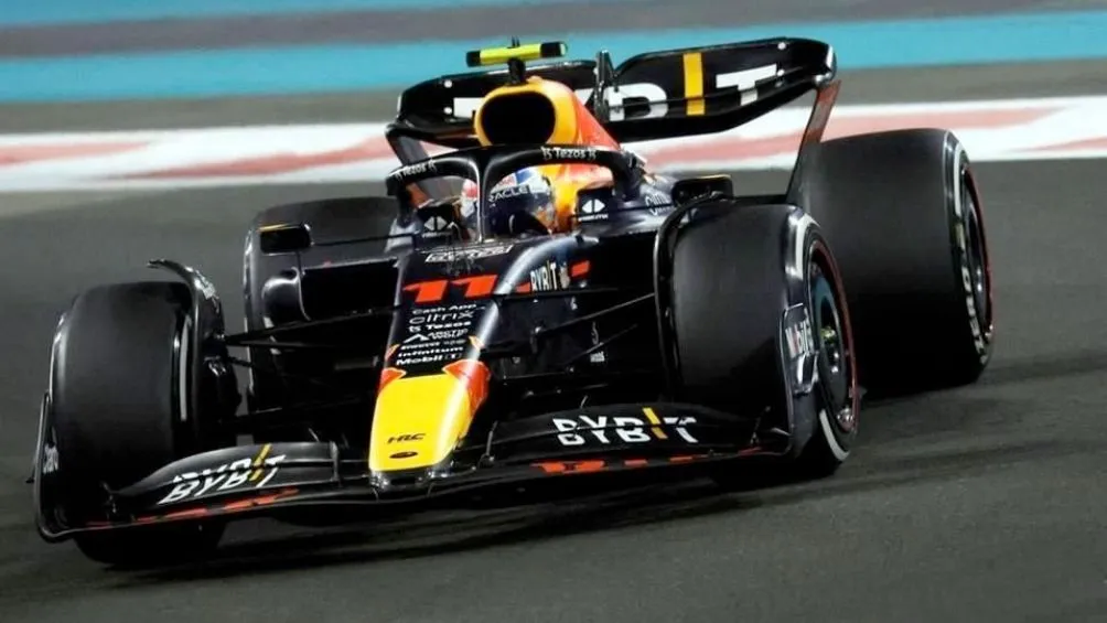 Checo Pérez en el RB20