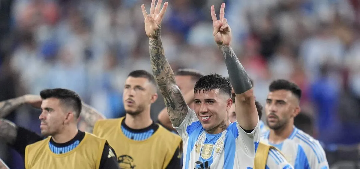 AP Argentina con insultos racistas a Francia