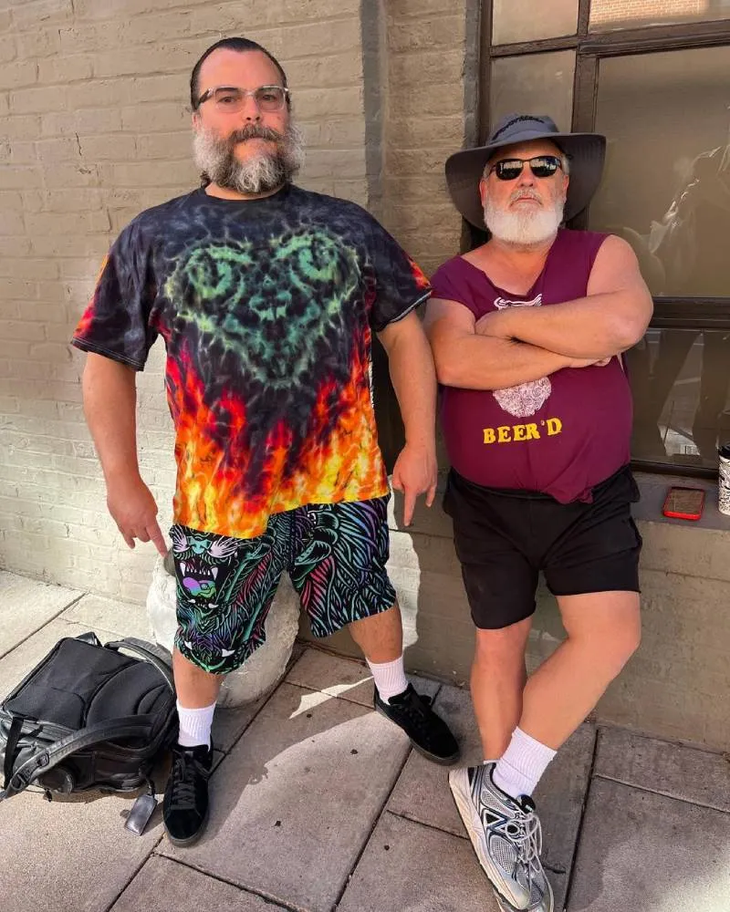 IG: @tenaciousd Estará en pausa la banda por el comentario de Kyle.