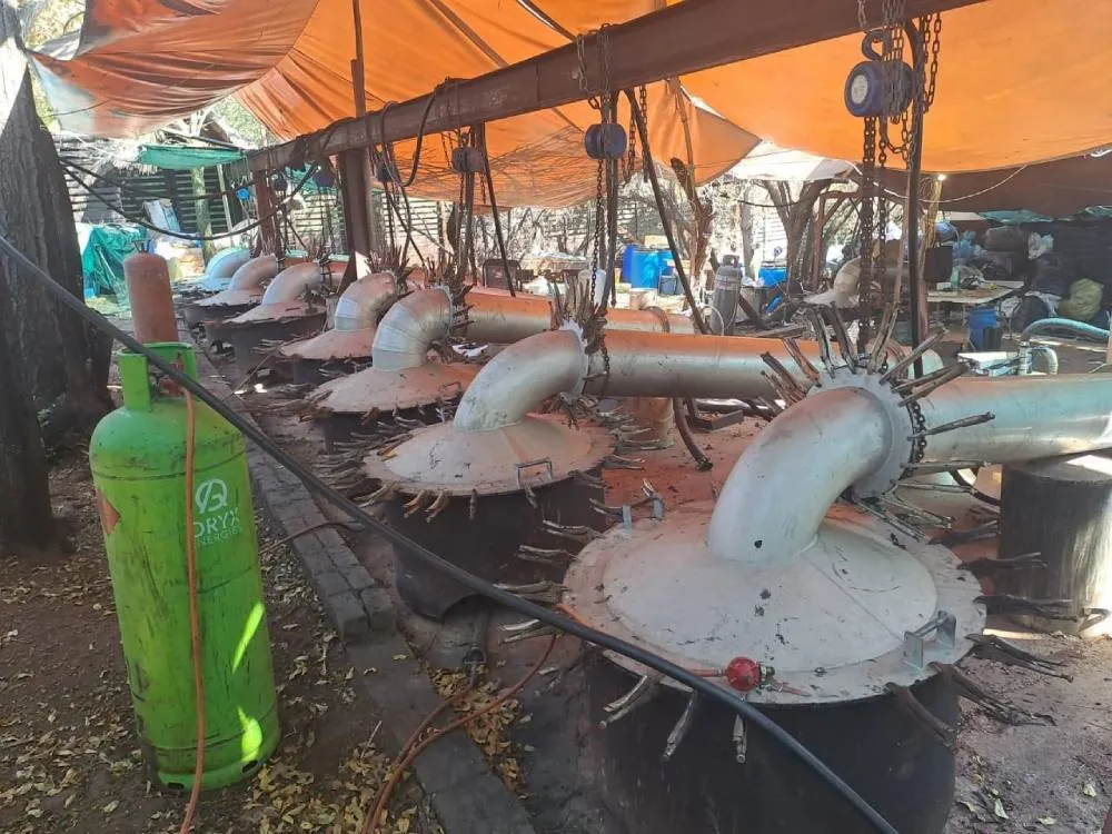 El lugar tenía un gran espacio para la fabricación de droga ilícitas.