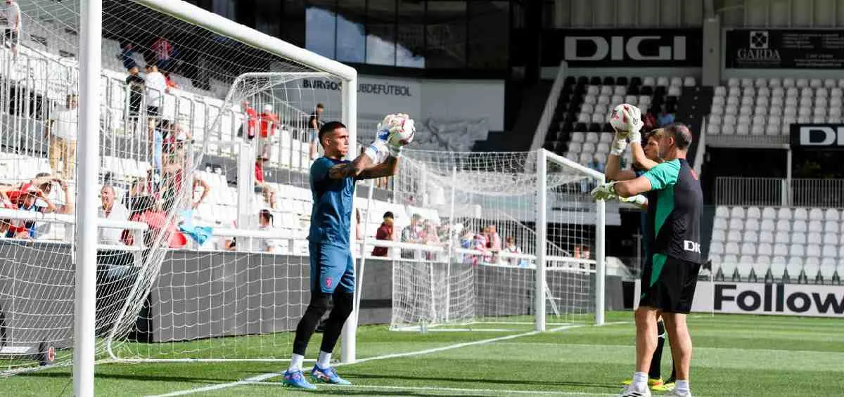 Padilla recibe autogol insólito