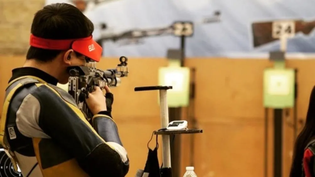 Carlos Quezada, atleta mexicano de Tiro Deportivo en París 2024