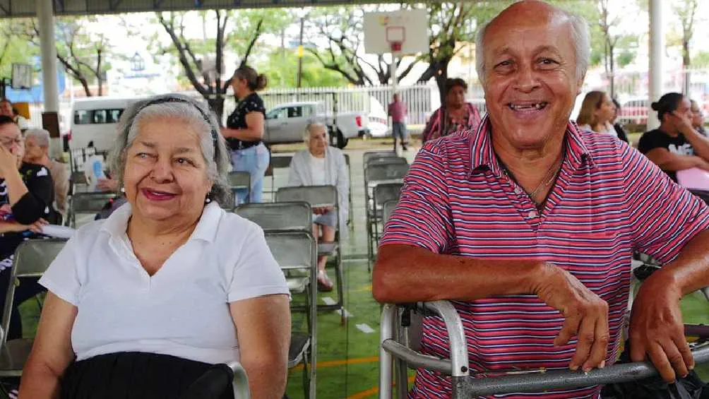 Son más de 12 millones de adultos mayores beneficiados con este programa.