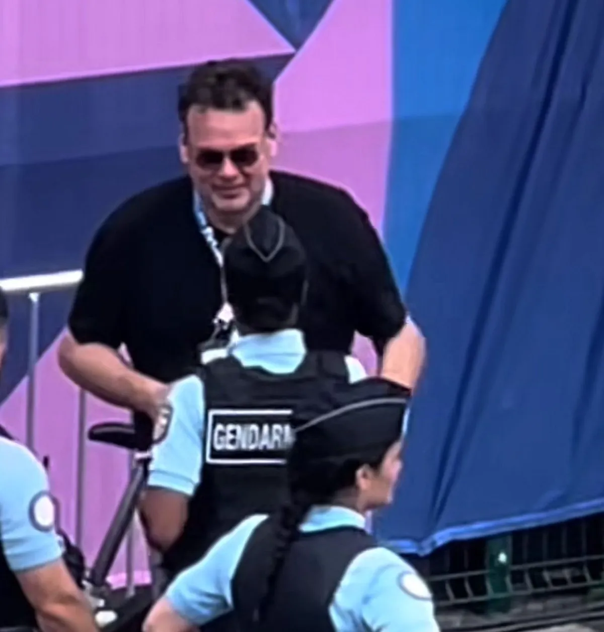 En diálogo con los policías