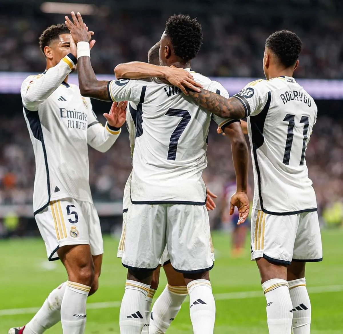 Sus jugadores en festejo