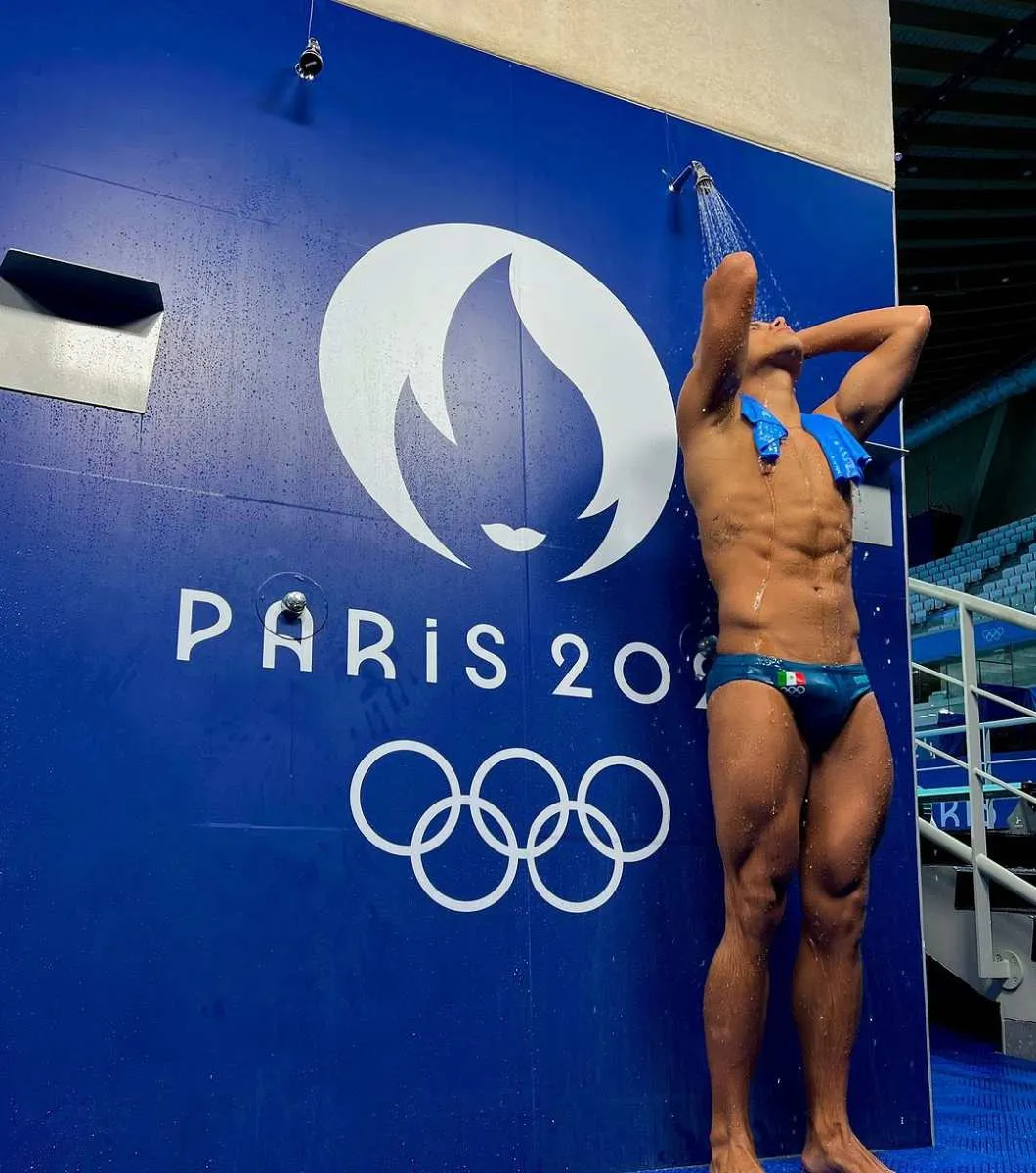 INSTAGRAM: @kevin.diver.mx Kevin competirá en trampolín de 3m en la categoría individual