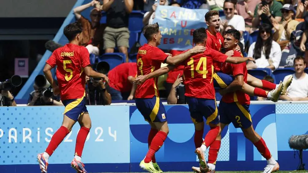 España se estrenó en los Juegos Olímpicos con una victoria de 2-1.