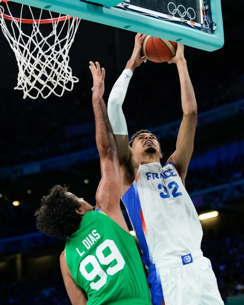 Victor Wembanyama en partido con Francia