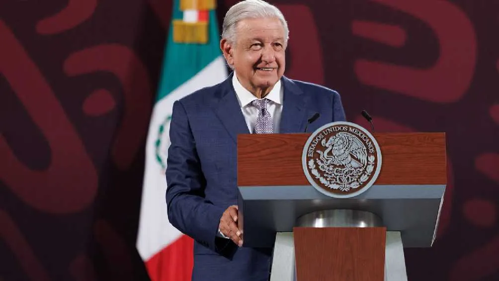 López Obrador busca conocer las experiencias de los comunicadores independientes.
