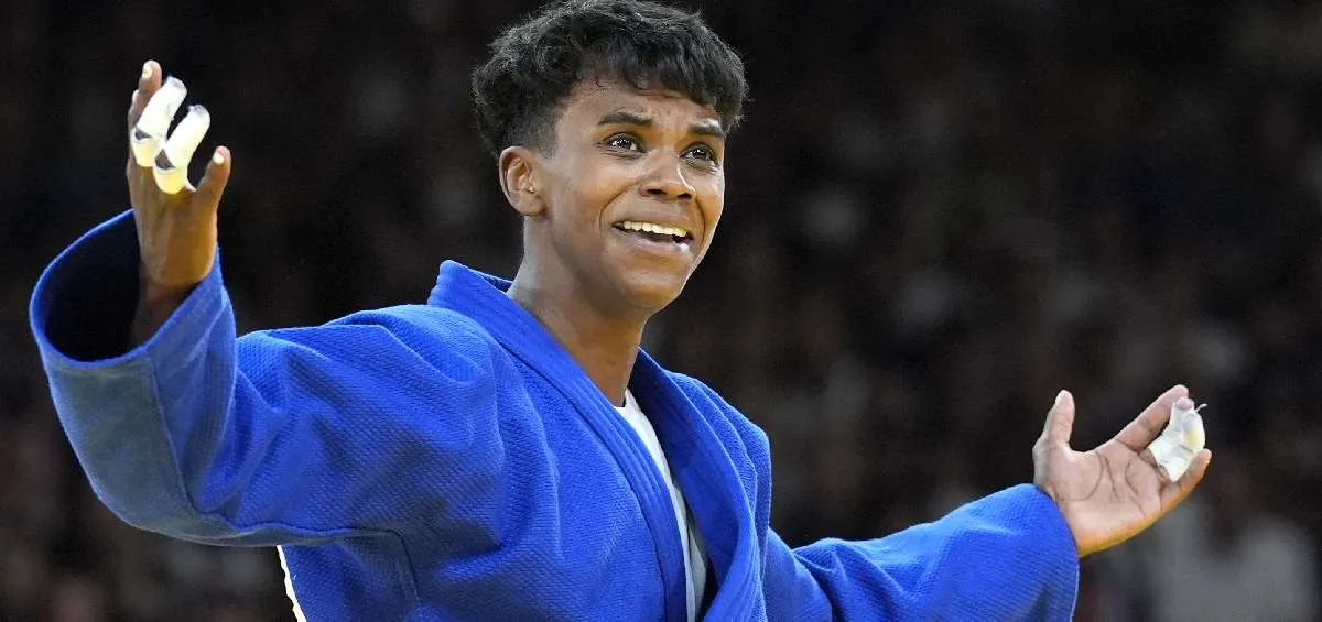 Awiti rompe en llanto y asegura primera medalla para México en judo