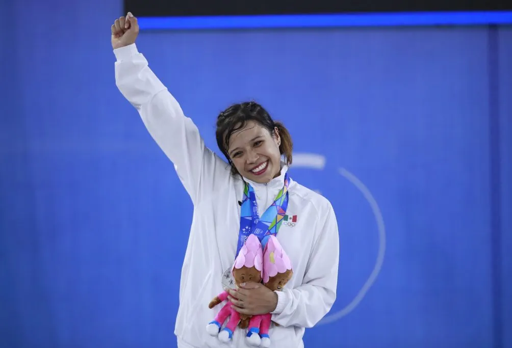 Janeth Gómez con medalla de plata