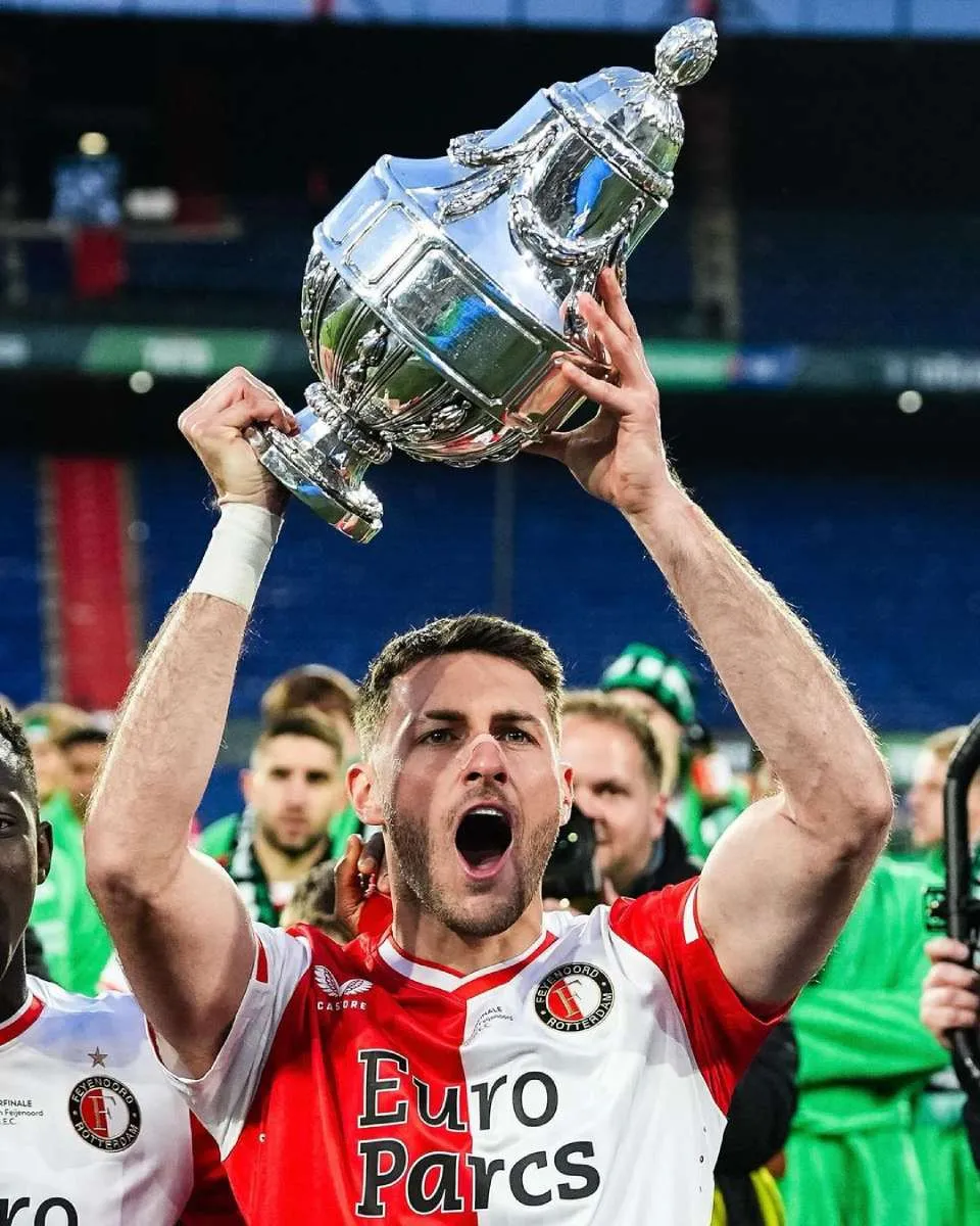 INSTAGRAM: @sant.gimenez Giménez ya ganó Copa y Liga con Feyenoord