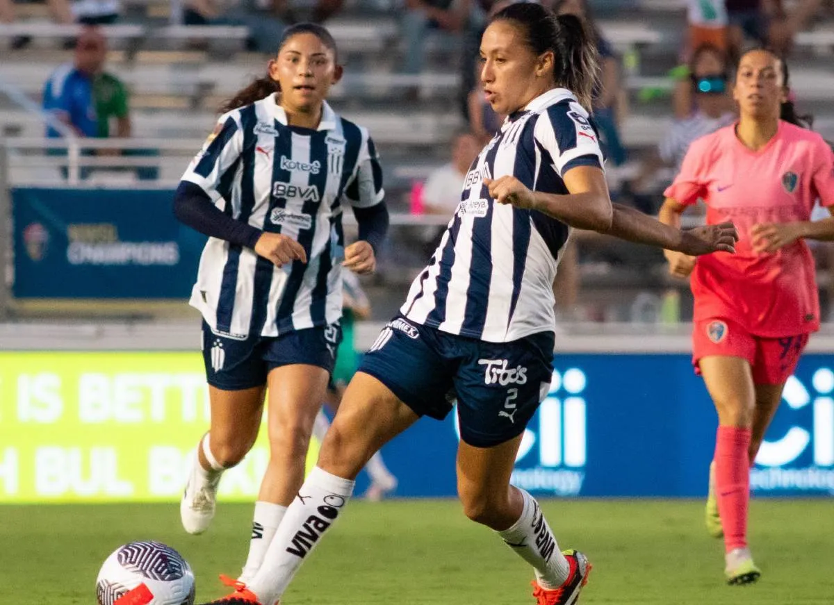 Daniela Monroy durante juego ante North Carolina