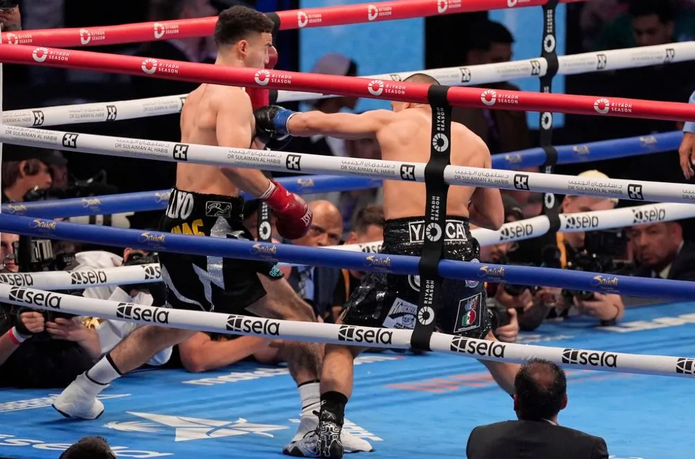 AP 'Pitbull' contra 'El Rayo' en Los Ángeles