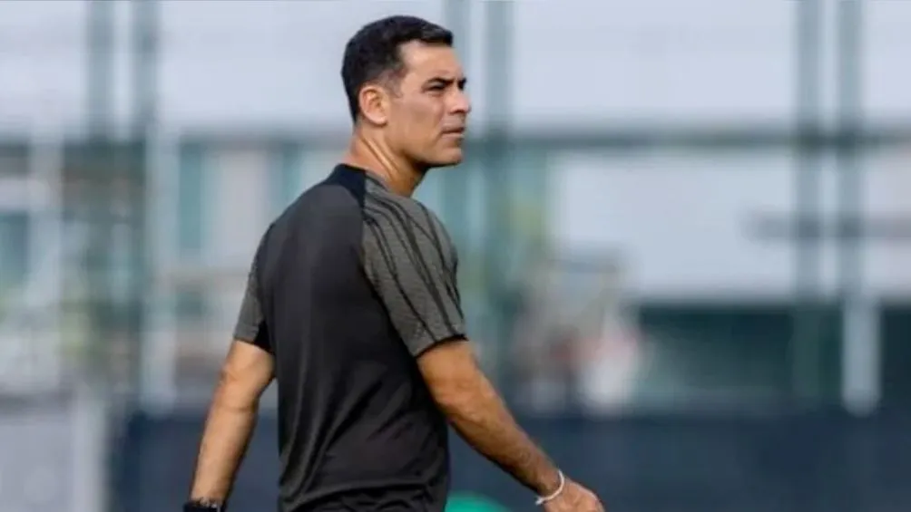 Rafa durante un entrenamiento con el Barça B