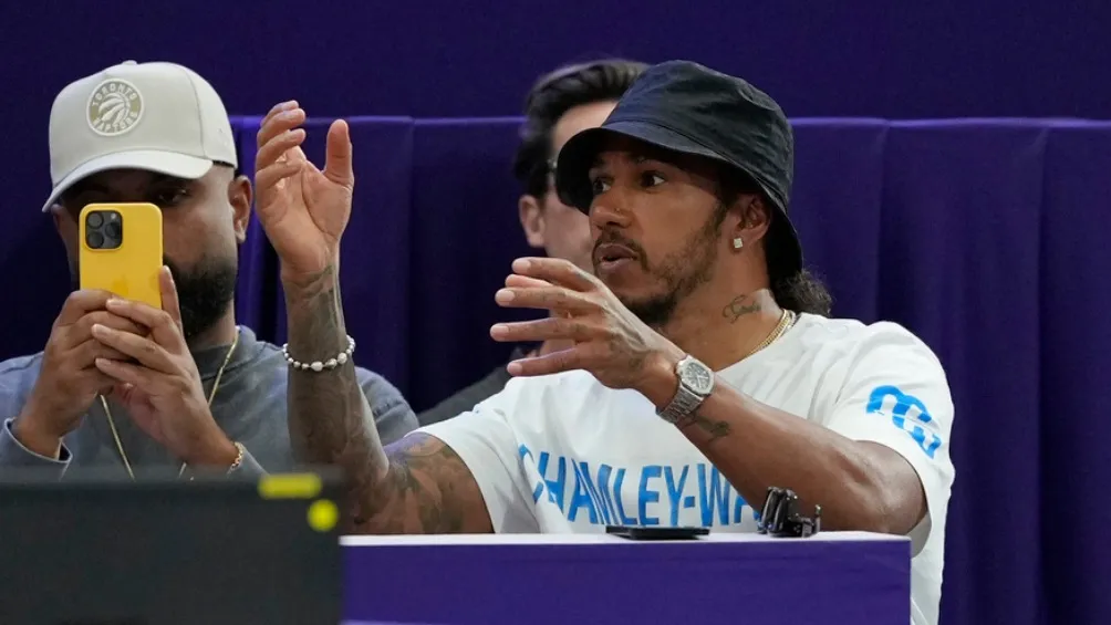 Lewis Hamilton en París 2024