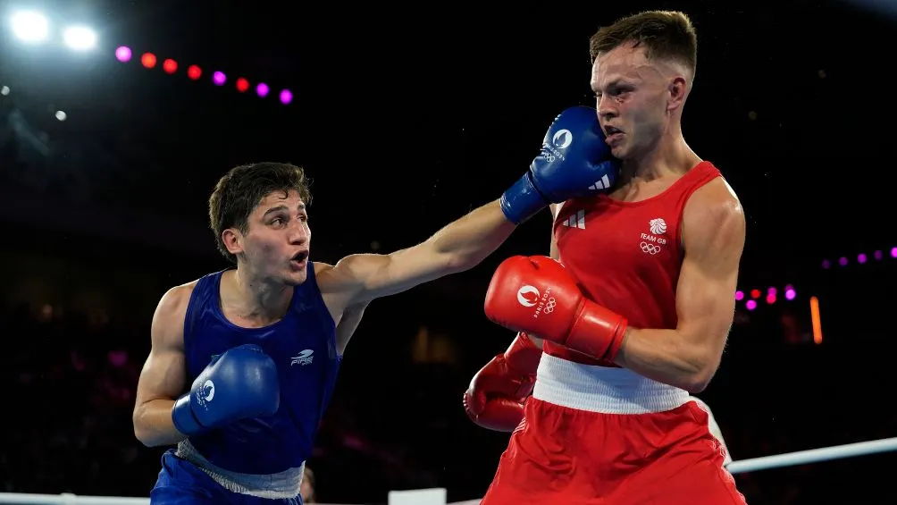 El mexicano conectando al británico