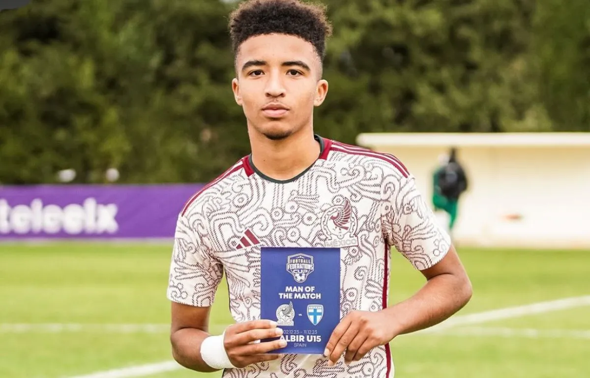 Con Selección Mexicana en inferiores