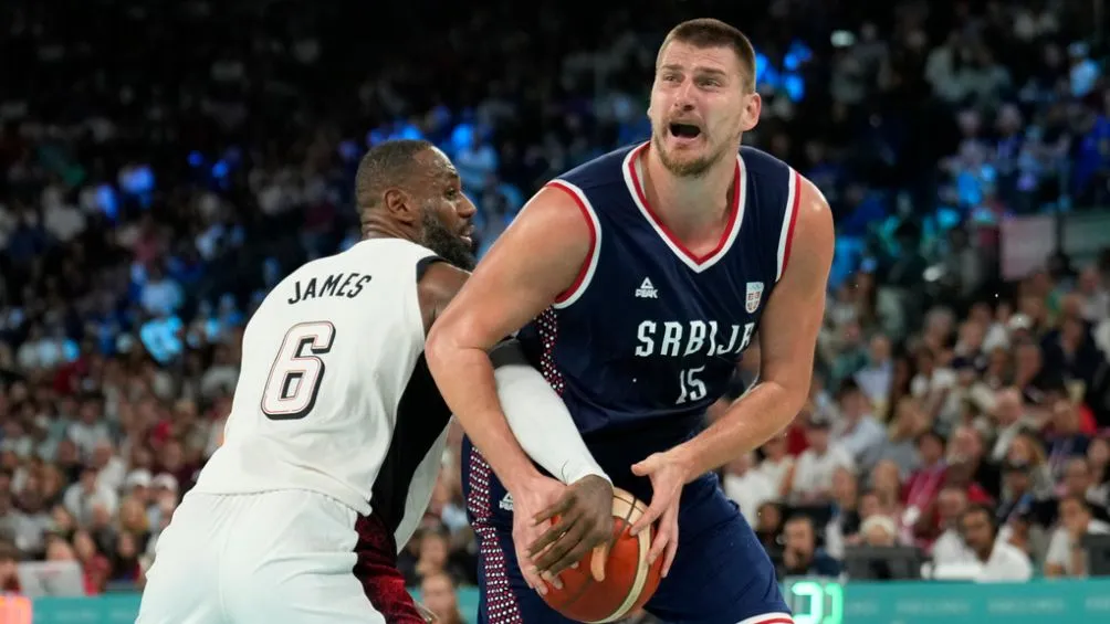 Estados Unidos y Serbia en acción