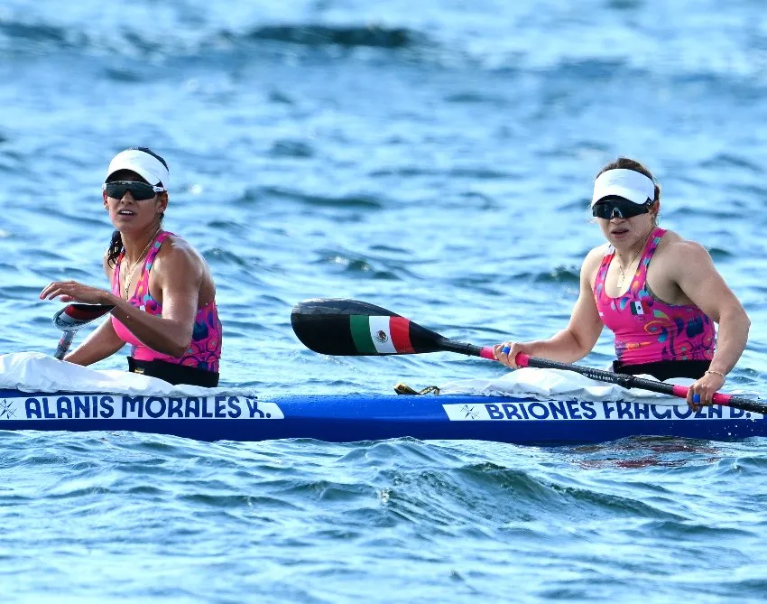 Karina Alanís y Beatriz Briones terminan en segundo lugar de la Final B de Canotaje Sprint México en acción en K2 500m