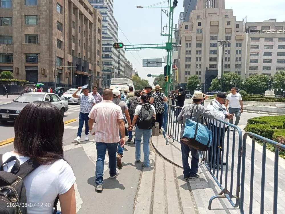 El cerco es para que no se instalen vendedores ambulantes.