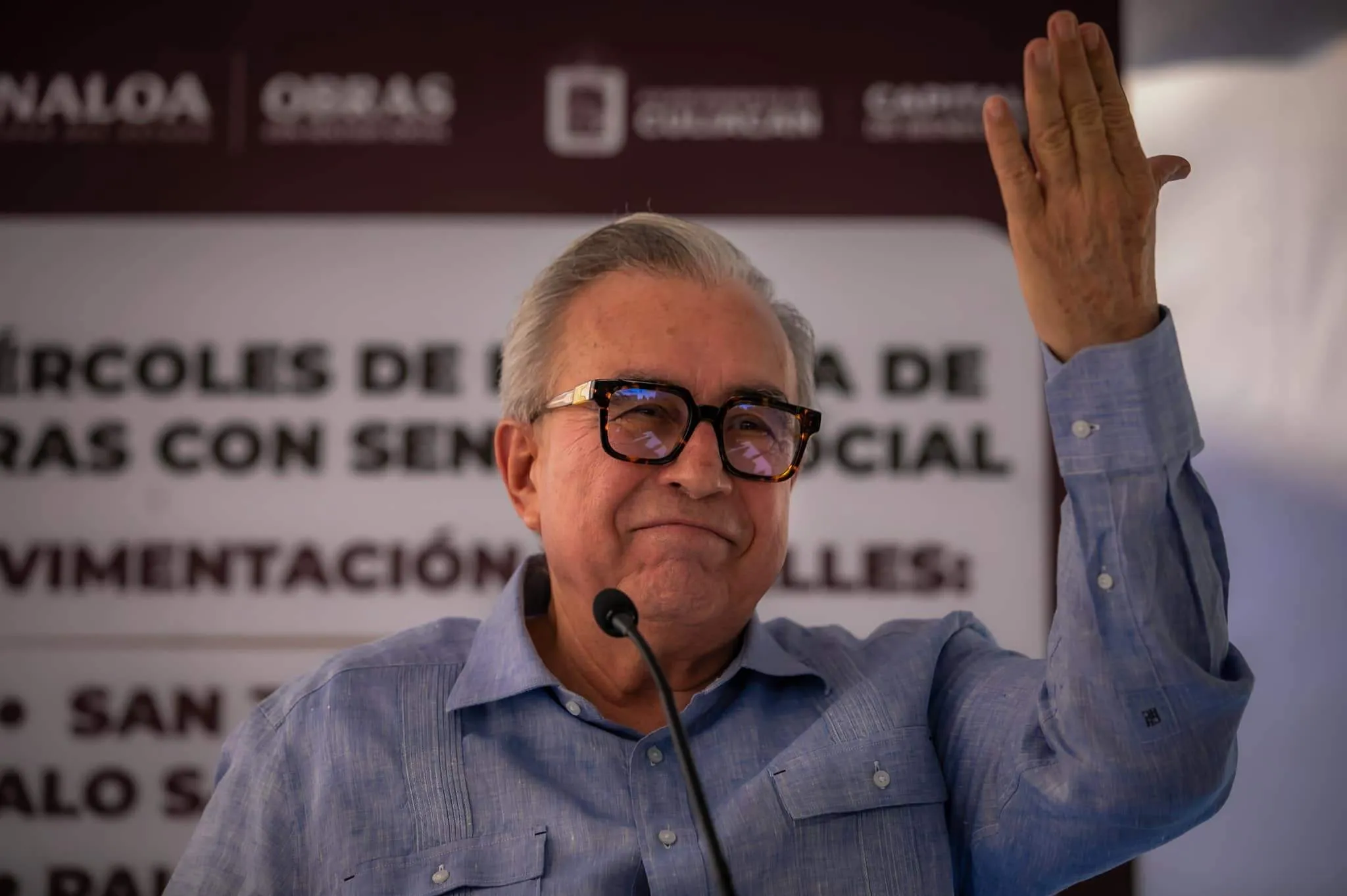 FB: @RochaMoyaR El gobernador Rubén Rocha niega que nunca estuvo en una reunión con Zambada.