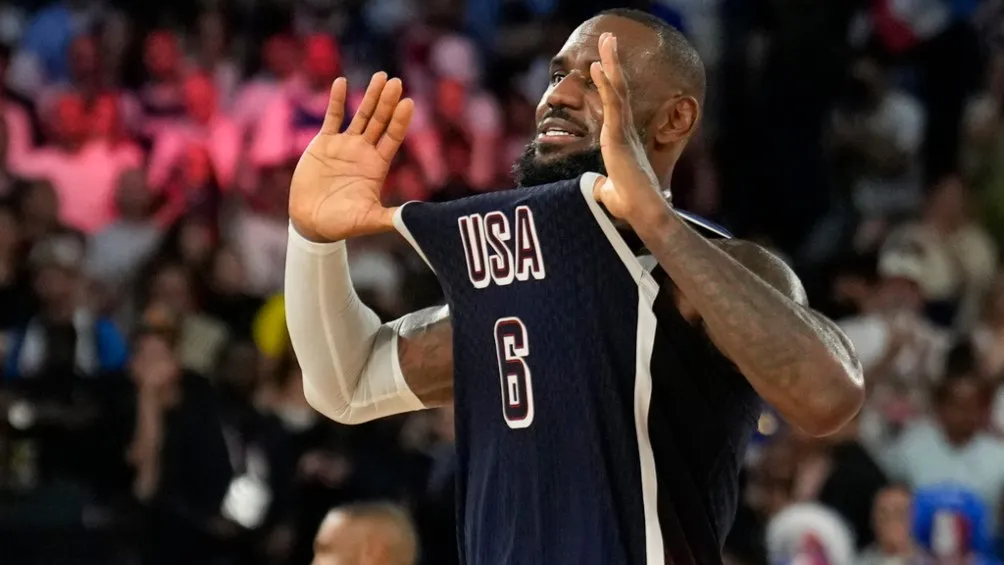 AP LeBron James ganó medalla de oro con Estados Unidos