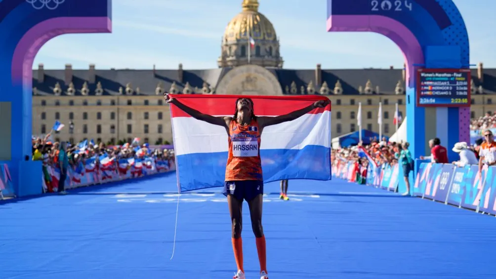 AP Sifan Hassan, ganadora del Maratón femenil en París 2024