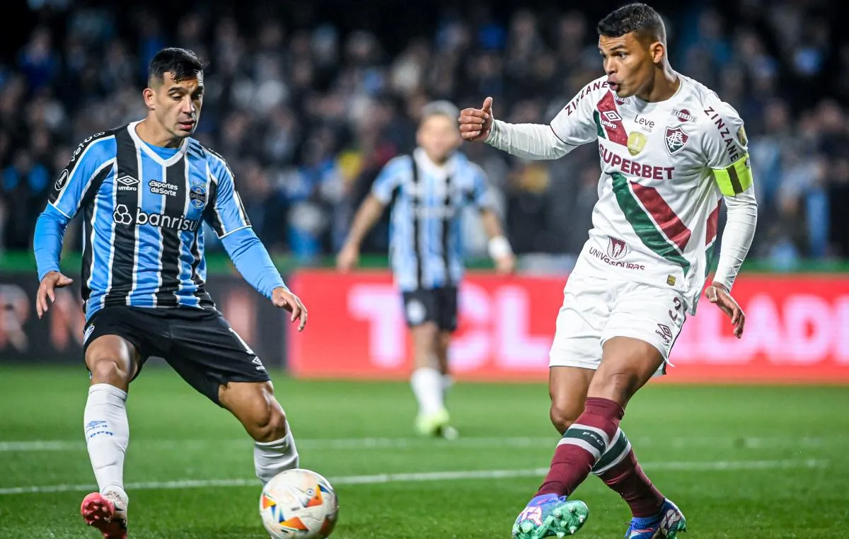 Thiago Silva en juego ante Gremio