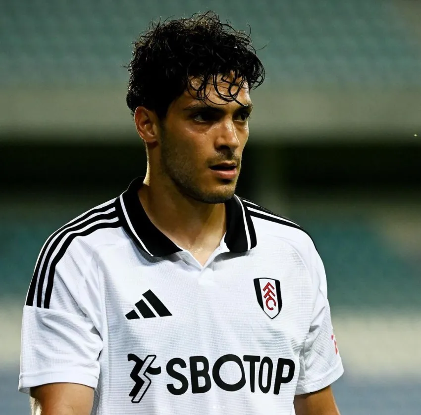 Raúl Jiménez con el West Ham