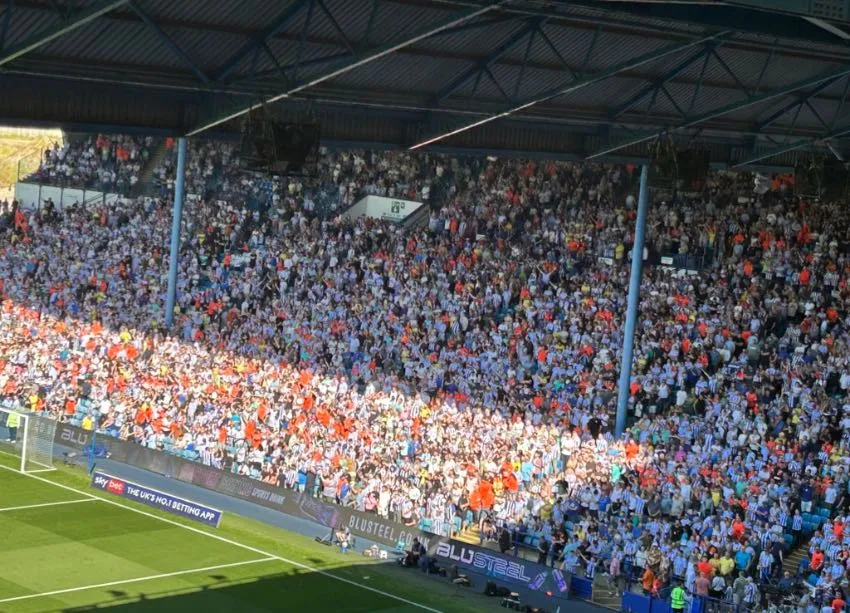 @swfc Afición de Sheffield Wednesday en un partido