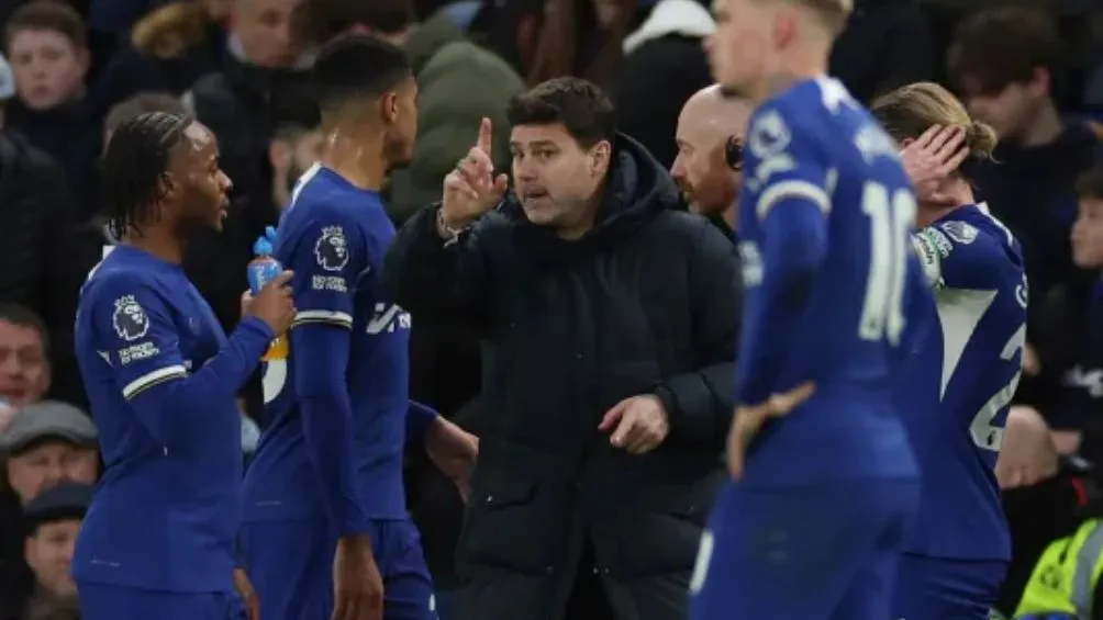 El entrenador argentino dirigiendo al Chelsea