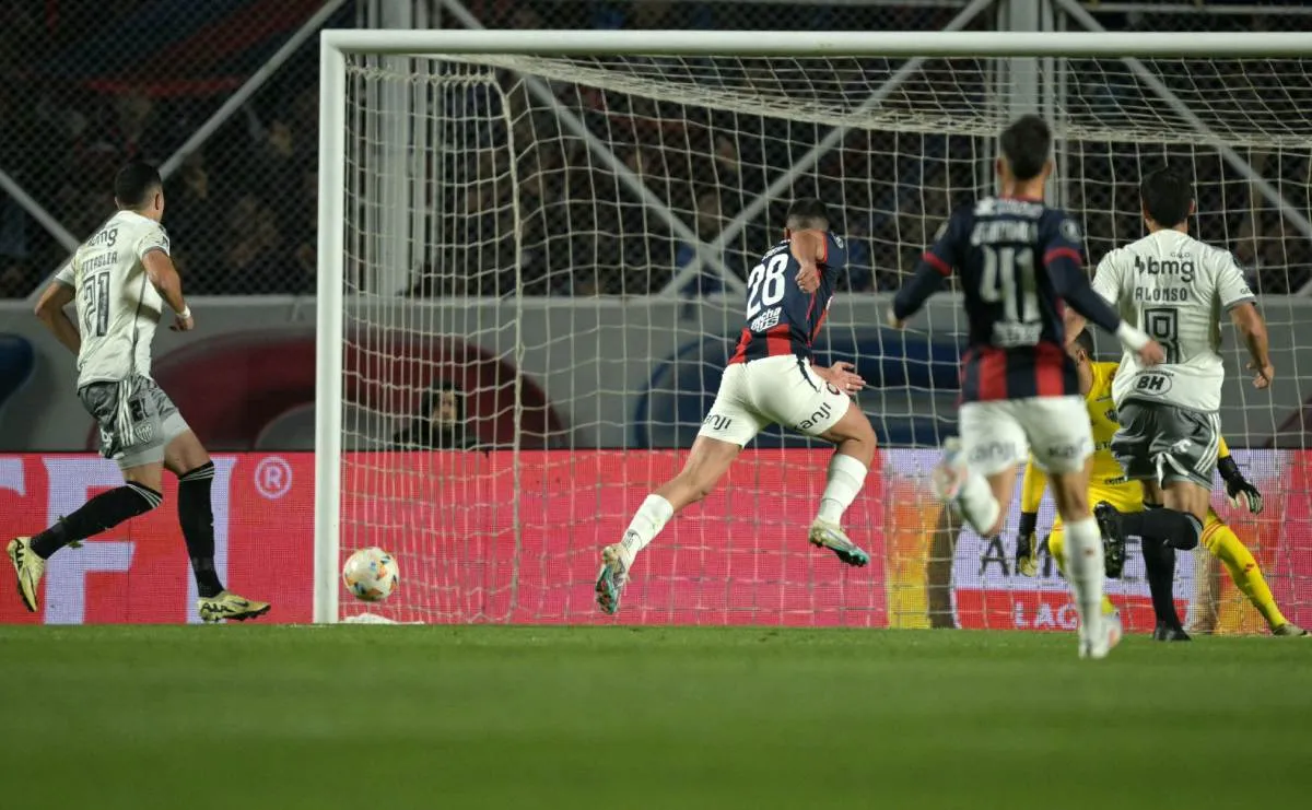 X: @Libertadores Alexis Cuello abrió el marcador ante Atlético Mineiro