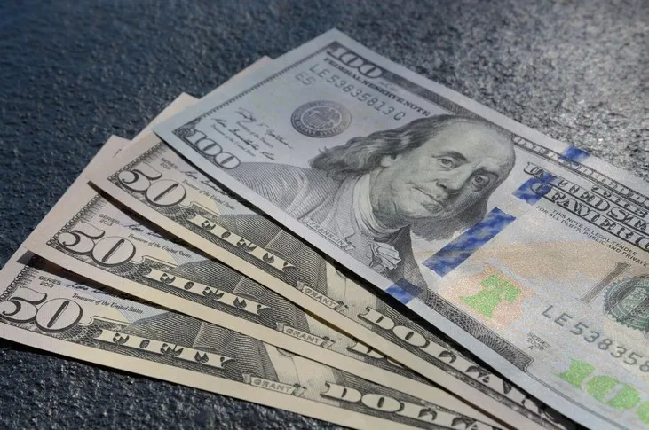 FREEPIK Revisa día a día el tipo de cambio de las divisas.