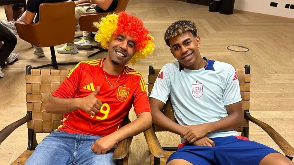 INSTAGRAM: @hustle_hard_304 Lamine Yamal y su padre