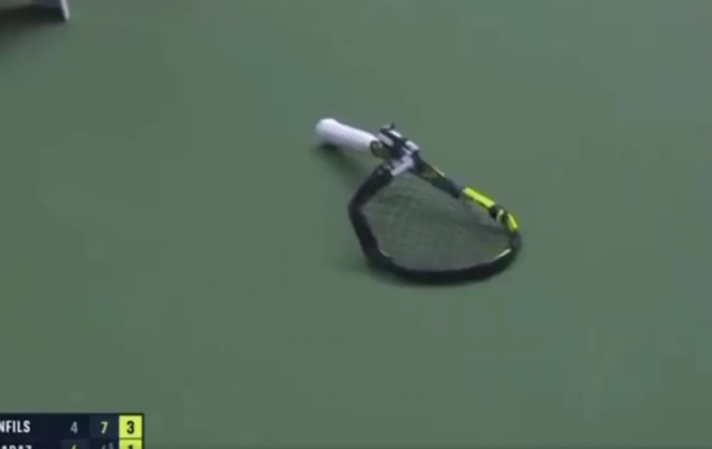 Así quedó la raqueta de Alcaraz