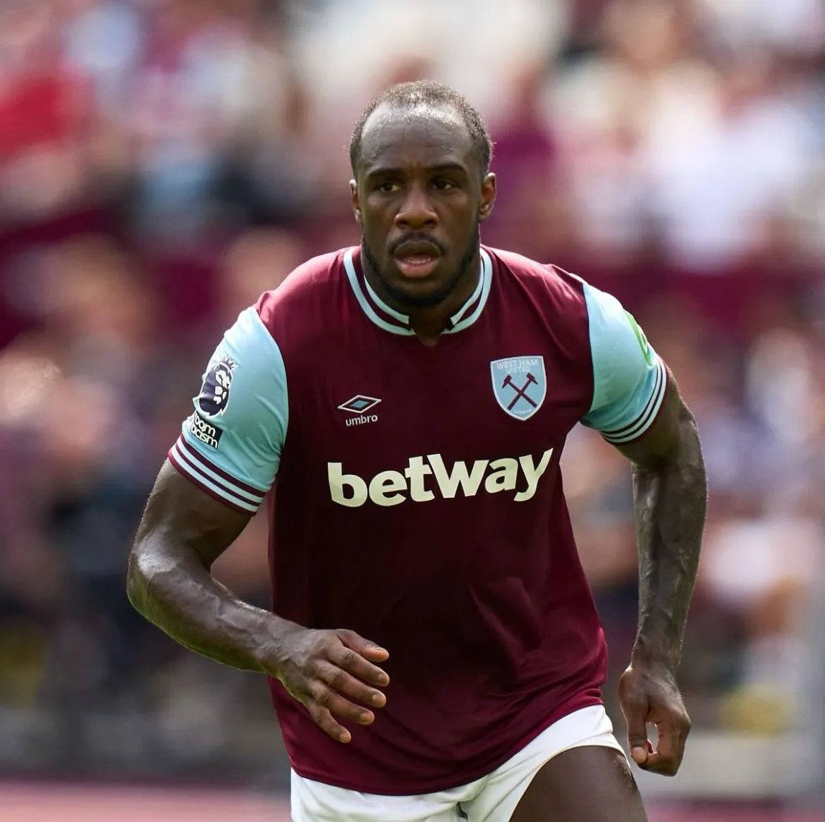 El detalle del cuello no pasó desapercibido para varios aficionados