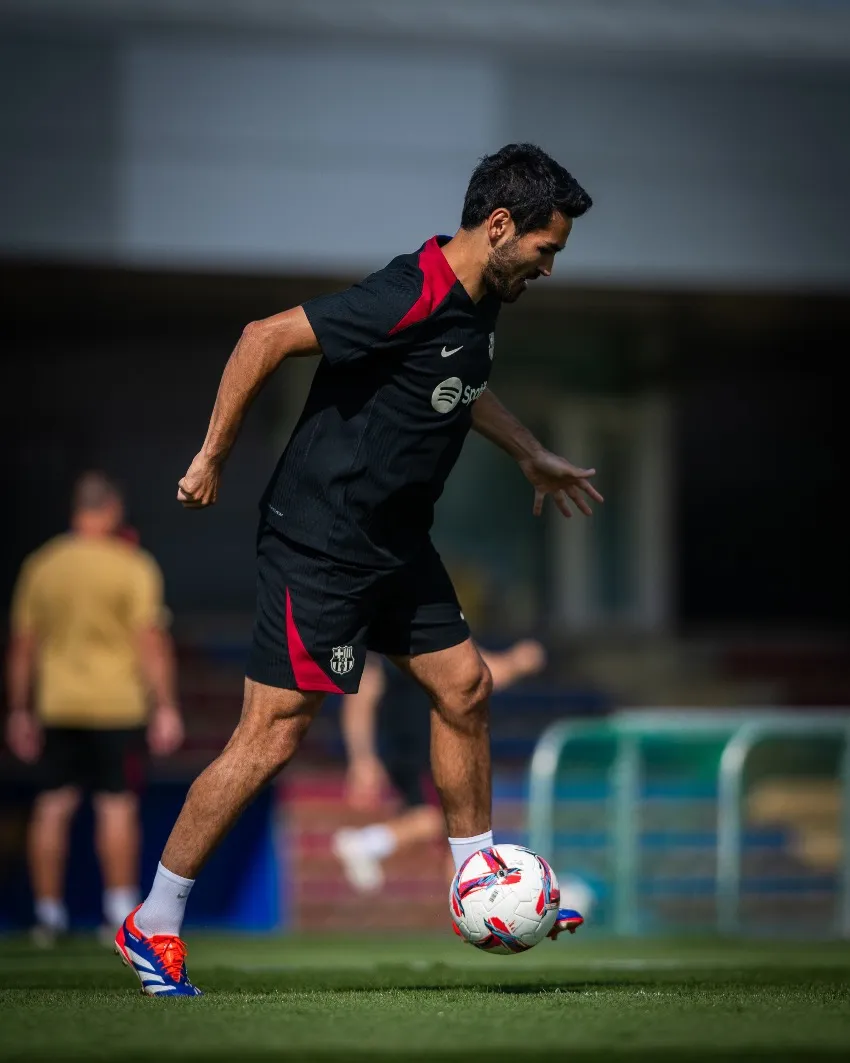 Gündogan en entrenamiento con Barcelona