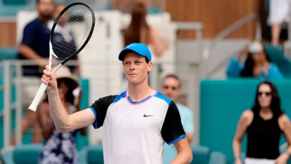 Jannik perdió puntos y fue multado económicamente