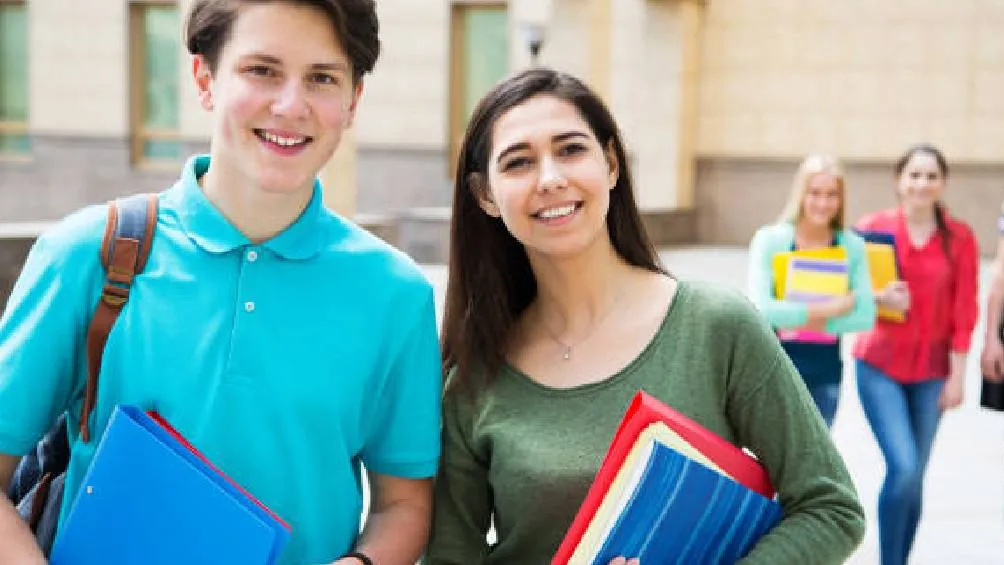 El programa Socio Infonavit ofrece descuentos en actividades recreativas, cursos y colegiaturas a sus miembros. Foto iStock