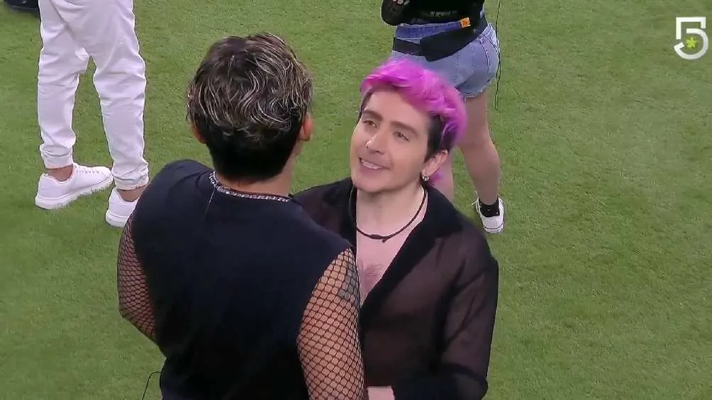 Ricardo no podía moverse porque sino lo nominaban.