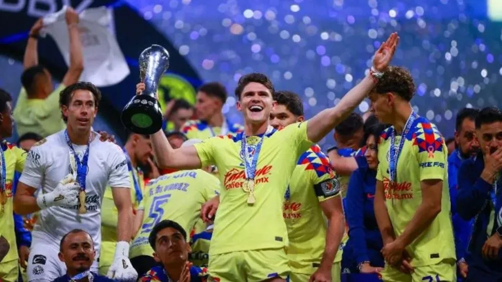 Reyes celebra el campeonato con América