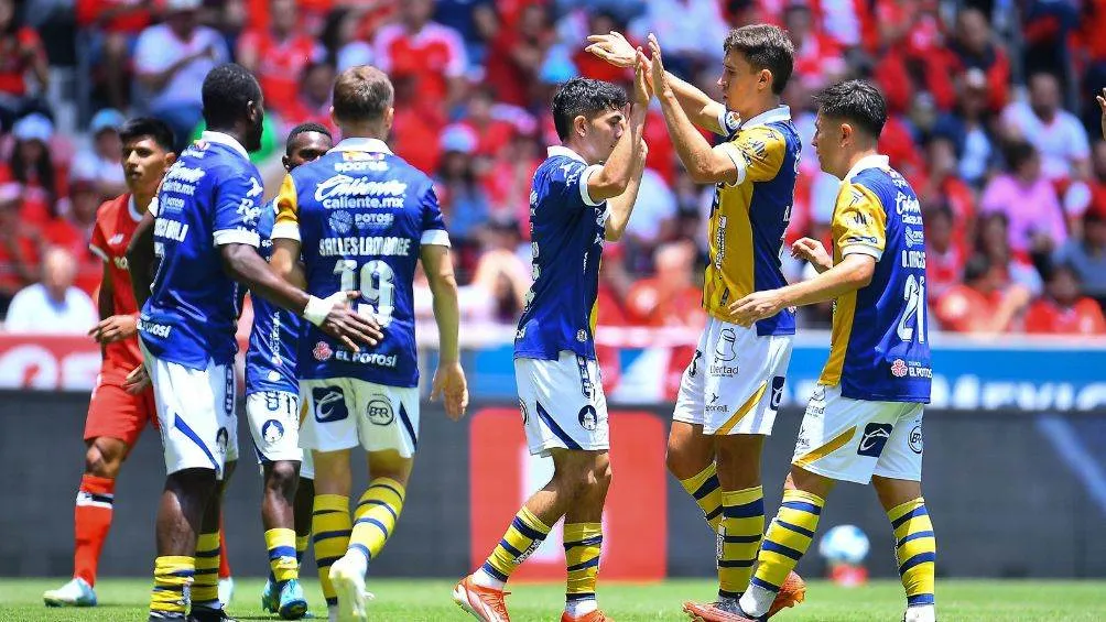 San Luis festeja el gol del descuento